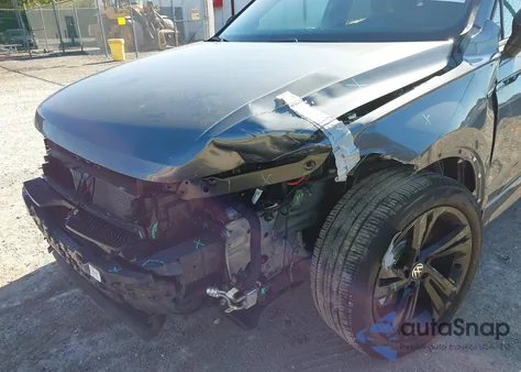 2024 Volkswagen Tiguan 2.0T Se R-Line Black z USA, uszkodzony, nr VIN 3VVCB7AX8RM096550